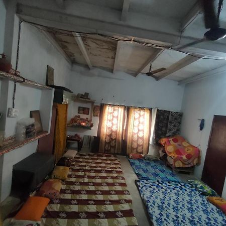 श्री बांके बिहारी सेवा धाम Hotel Vrindavan Ngoại thất bức ảnh